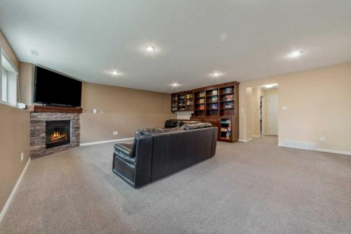 56 Canyoncrest Point West, Lethbridge, AB 
