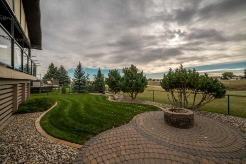 56 Canyoncrest Point West, Lethbridge, AB 