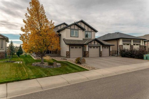 56 Canyoncrest Point West, Lethbridge, AB 