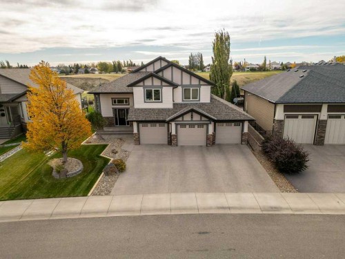 56 Canyoncrest Point West, Lethbridge, AB 