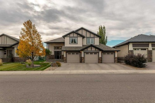 56 Canyoncrest Point West, Lethbridge, AB 