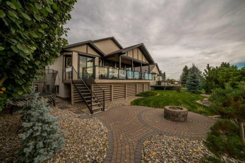 56 Canyoncrest Point West, Lethbridge, AB 