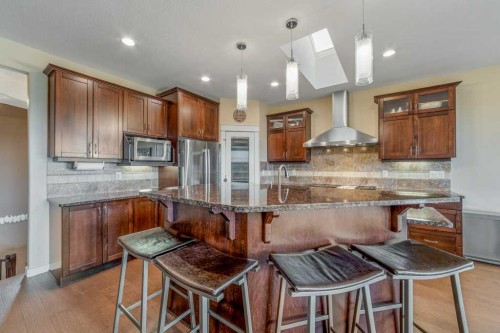 56 Canyoncrest Point West, Lethbridge, AB 