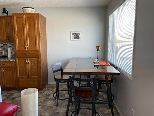 10300 105 Avenue, Fairview, AB - Indoor Photo Showing Dining Room
