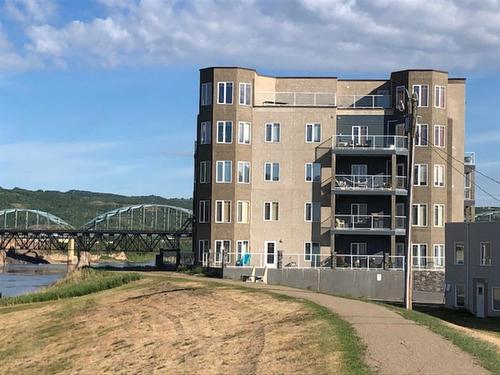 #201-9810 94 Street, Peace River, AB - Outdoor With Balcony