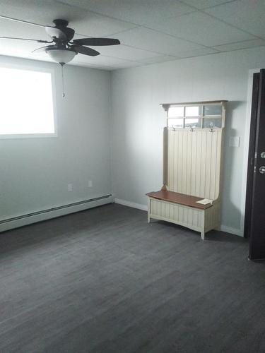 501 & 509 Main Street, Falher, AB - Indoor Photo Showing Other Room