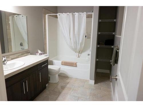 11322 105 Avenue, Grande Prairie, AB - Indoor Photo Showing Bathroom