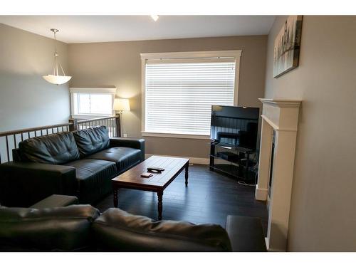11322 105 Avenue, Grande Prairie, AB - Indoor Photo Showing Living Room
