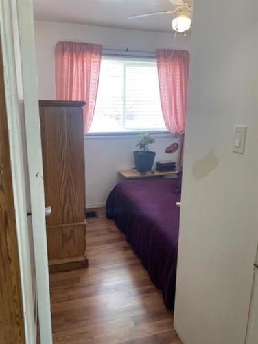 11025 Hwy 35, Rural Northern Lights, County Of, AB - Indoor Photo Showing Bedroom