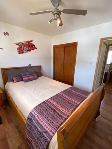 11025 Hwy 35, Rural Northern Lights, County Of, AB - Indoor Photo Showing Bedroom