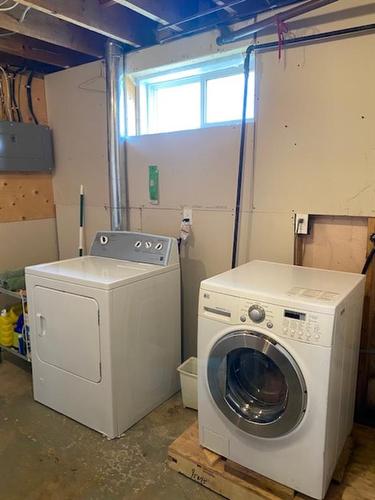 11025 Hwy 35, Rural Northern Lights, County Of, AB - Indoor Photo Showing Laundry Room