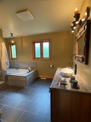 49 13415 Township Road 752A, Rural Big Lakes County, AB - Indoor Photo Showing Bathroom