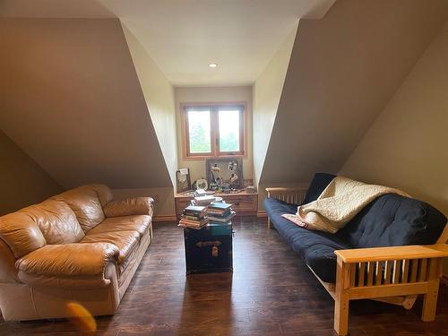 49 13415 Township Road 752A, Rural Big Lakes County, AB - Indoor Photo Showing Living Room