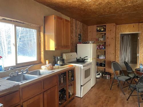 55004  Twp Rd 862, Rural Clear Hills County, AB - Indoor Photo Showing Kitchen With Double Sink