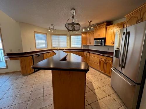 2 Chonkolay Drive, High Level, AB - Indoor Photo Showing Kitchen