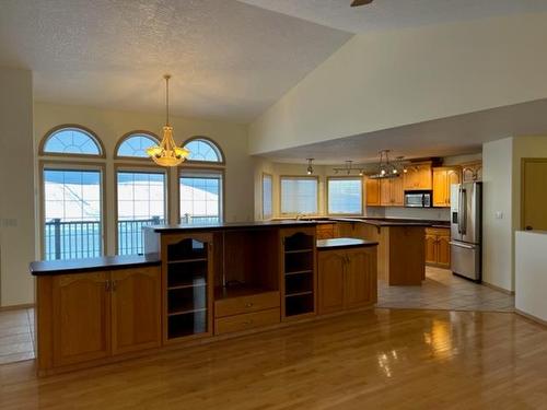 2 Chonkolay Drive, High Level, AB - Indoor Photo Showing Kitchen