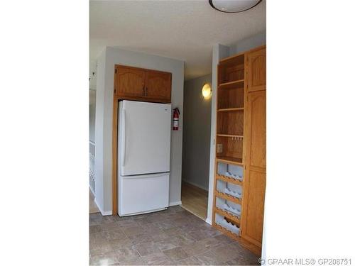 7205 100 Street, Peace River, AB - Indoor