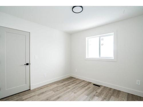 8618 72 Avenue, Grande Prairie, AB - Indoor Photo Showing Other Room