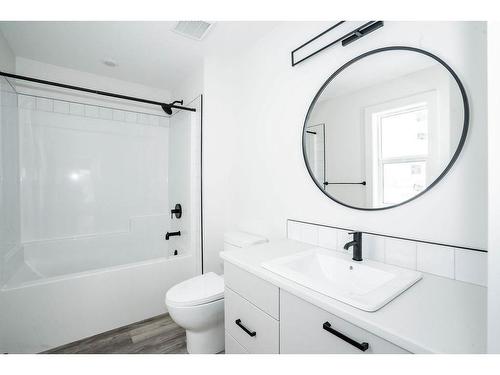 8618 72 Avenue, Grande Prairie, AB - Indoor Photo Showing Bathroom
