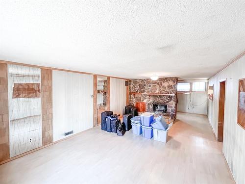 5015 46 Street, Valleyview, AB - Indoor With Fireplace