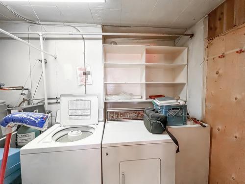 5015 46 Street, Valleyview, AB - Indoor Photo Showing Laundry Room