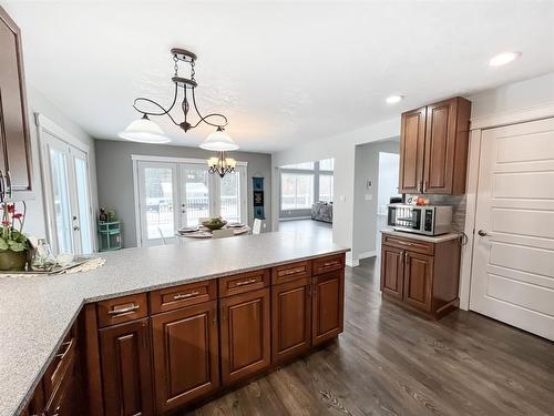 1 Key Cove Estates #5, Joussard, AB - Indoor Photo Showing Kitchen