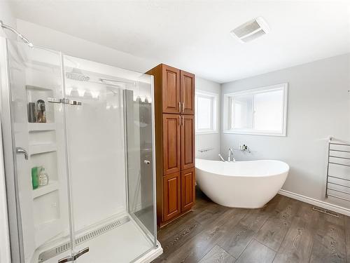 1 Key Cove Estates #5, Joussard, AB - Indoor Photo Showing Bathroom