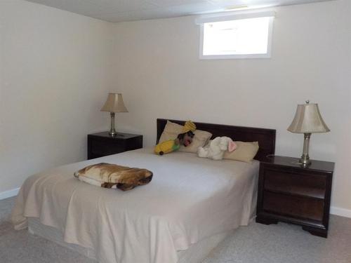 11512 106 Avenue, Fairview, AB - Indoor Photo Showing Bedroom