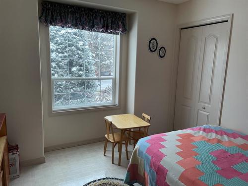11804 102 Avenue, Fairview, AB - Indoor Photo Showing Bedroom