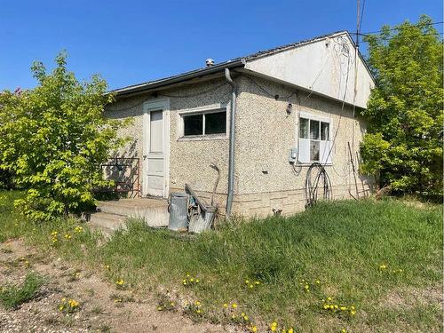 10509 89 Street, Peace River, AB - Outdoor