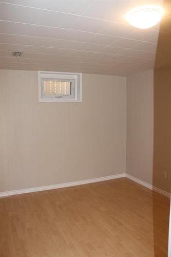 302 6Th Avenue Se, Manning, AB - Indoor Photo Showing Other Room