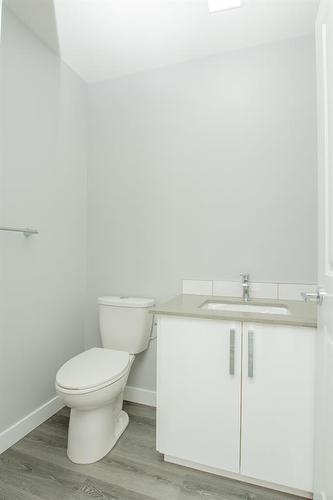 7822 91 Street East, Grande Prairie, AB - Indoor Photo Showing Bathroom