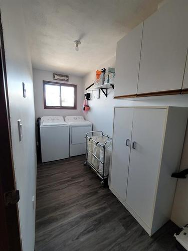 310 Brassard Lane, Mclennan, AB - Indoor Photo Showing Laundry Room