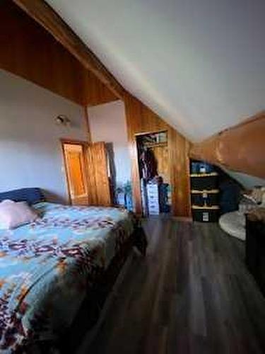 4805 55 Street, Grimshaw, AB - Indoor Photo Showing Bedroom