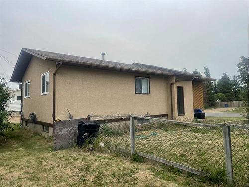 4413 53 Street, Grimshaw, AB - Outdoor With Exterior