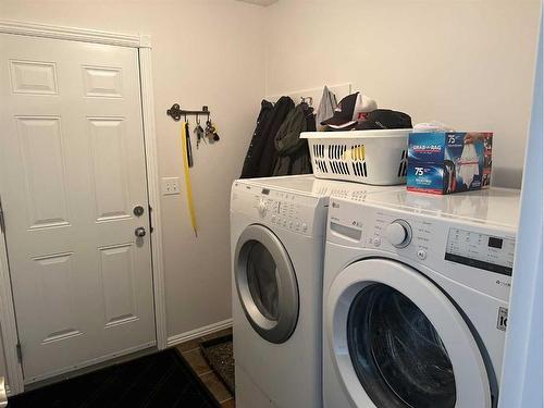 50 Sunset Drive, Spirit River, AB - Indoor Photo Showing Laundry Room