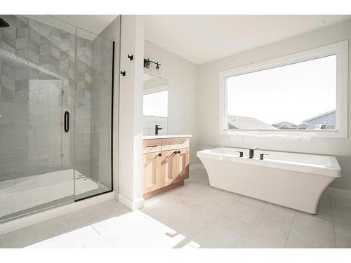 11325 63 Avenue, Grande Prairie, AB - Indoor Photo Showing Bathroom