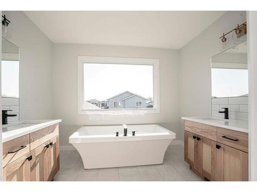 11325 63 Avenue, Grande Prairie, AB - Indoor Photo Showing Bathroom