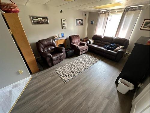 841047-Rr Rd 234 . Ridge North, Rural Northern Lights, County Of, AB - Indoor Photo Showing Living Room