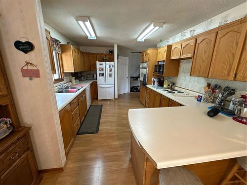 841047-Rr Rd 234 . Ridge North, Rural Northern Lights, County Of, AB - Indoor Photo Showing Kitchen With Double Sink