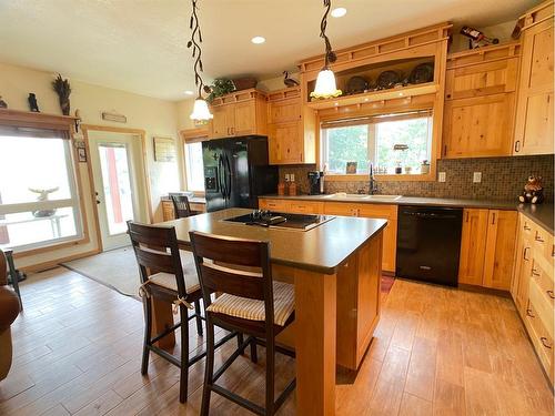 155 Peace River Avenue, Joussard, AB - Indoor Photo Showing Kitchen