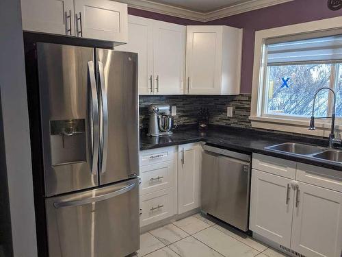 4507 River Road, Fort Vermilion, AB - Indoor Photo Showing Kitchen With Stainless Steel Kitchen With Double Sink