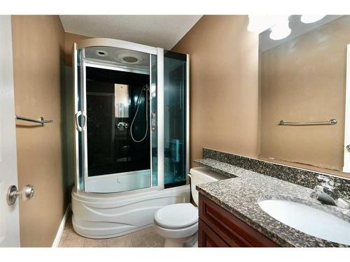 9130 128 Avenue, Peace River, AB - Indoor Photo Showing Bathroom