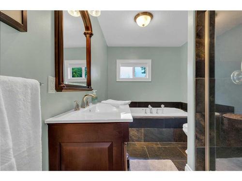 35016 Highway 674, Rural Grande Prairie No. 1, County Of, AB - Indoor Photo Showing Bathroom