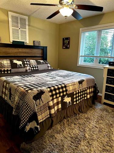 5406 52A Street, Berwyn, AB - Indoor Photo Showing Bedroom