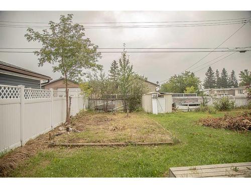 10106 103 Avenue, High Level, AB - Outdoor