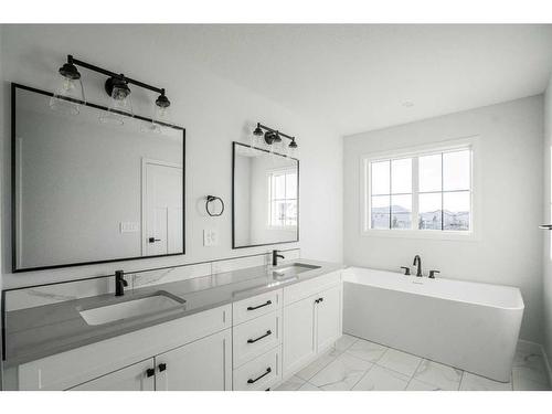 7113 85 Street, Grande Prairie, AB - Indoor Photo Showing Bathroom