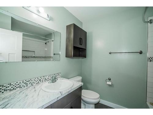 11116 107 Avenue, Fairview, AB - Indoor Photo Showing Bathroom