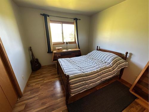 843A Township, Rural Northern Lights, County Of, AB - Indoor Photo Showing Bedroom