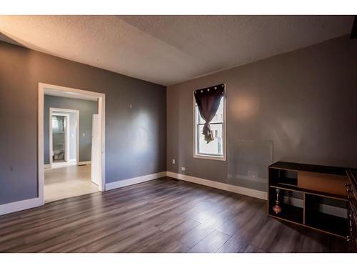 10900 102 Avenue, Fairview, AB - Indoor